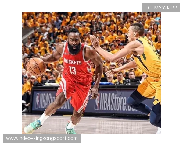 爵士长传快攻完成精彩演绎